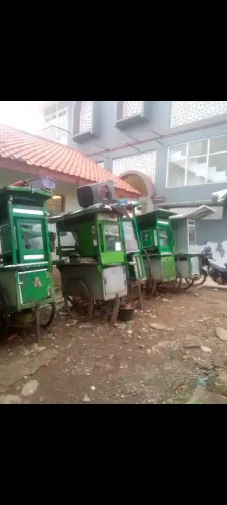 Lelang gerobak Bekas Bakso Malang Ada 6