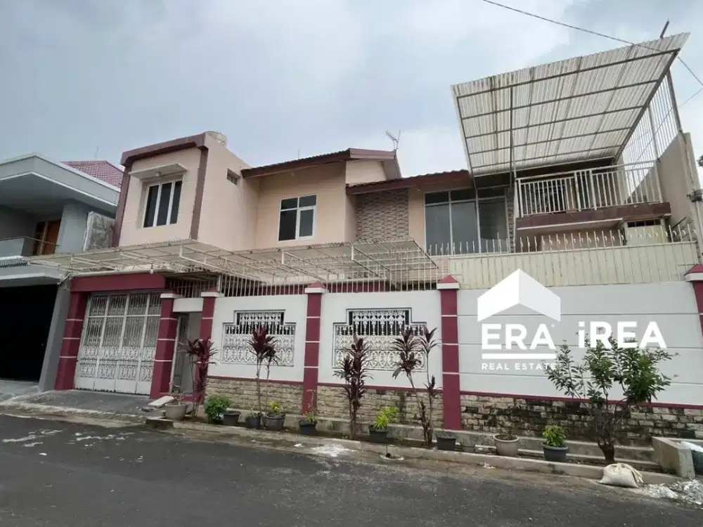 DISEWAKAN RUMAH 2 LANTAI DI SOLO BARU DEKAT MALL PAKUWON