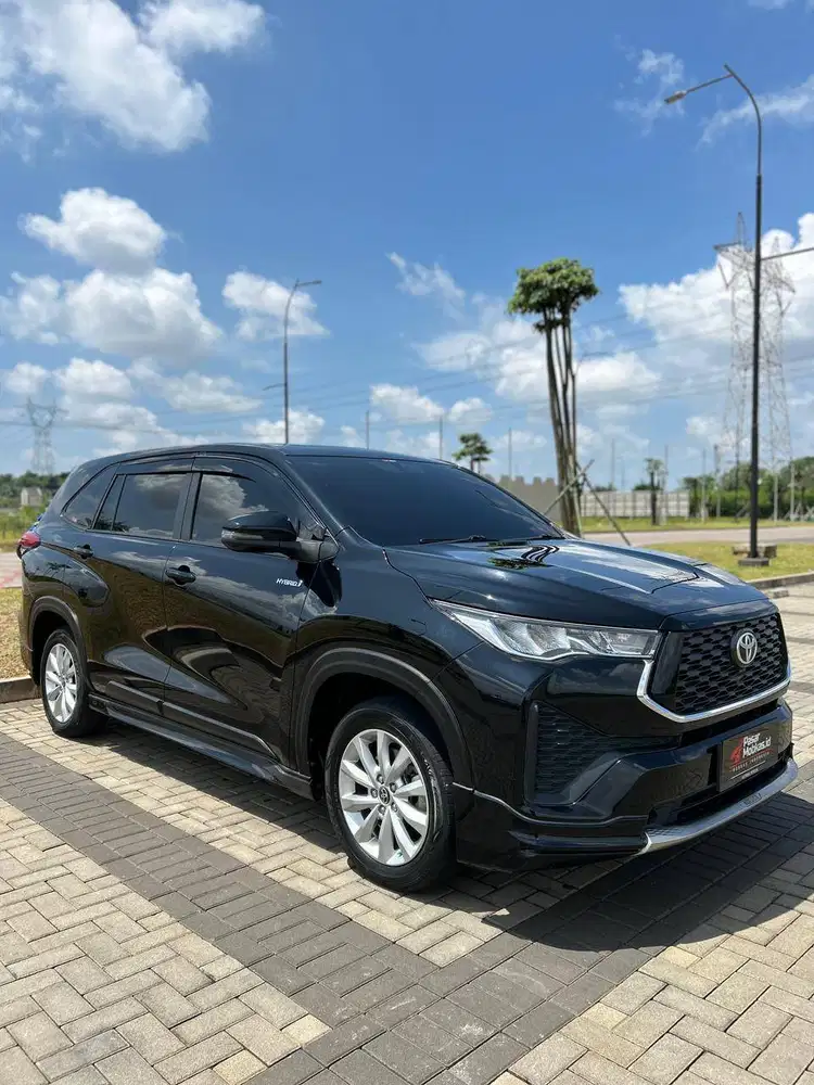 TOYOTA ZENYX V MODELISTA HV (2023)