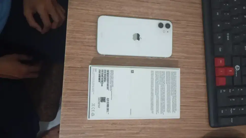 Iphone 11 white second 64