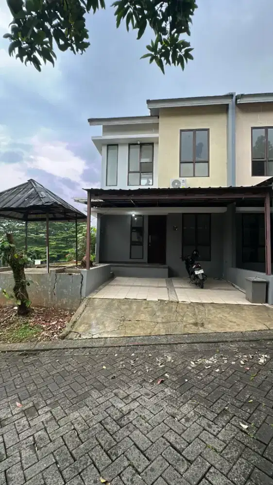 Disewakan Rumah 2 Lantai di Serpong Jaya