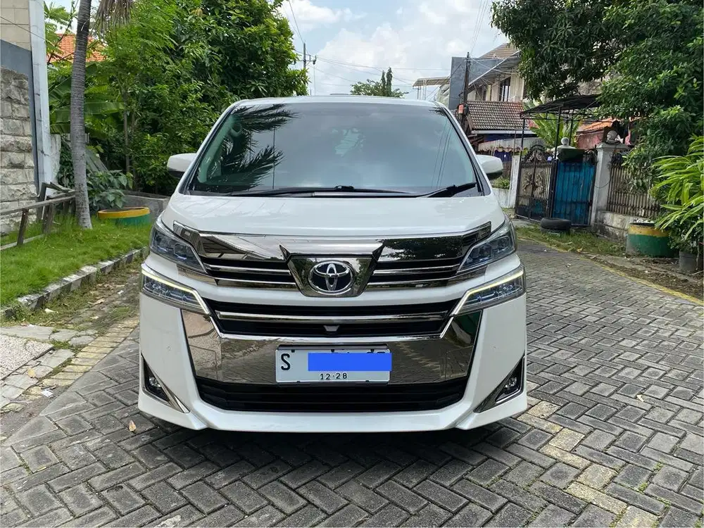 Toyota Vellfire G 2.5 2018 Automatic