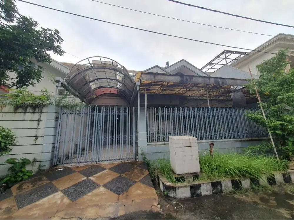 Dijual Rumah Hitung Tanah Dharmahusada Indah Lokasi Strategis
