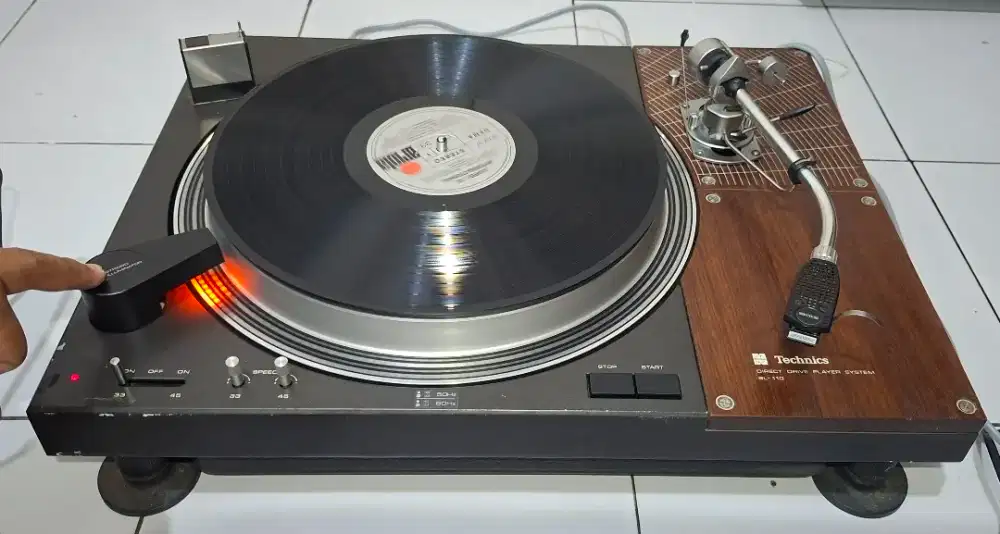 Turntable technics SL-110/1100