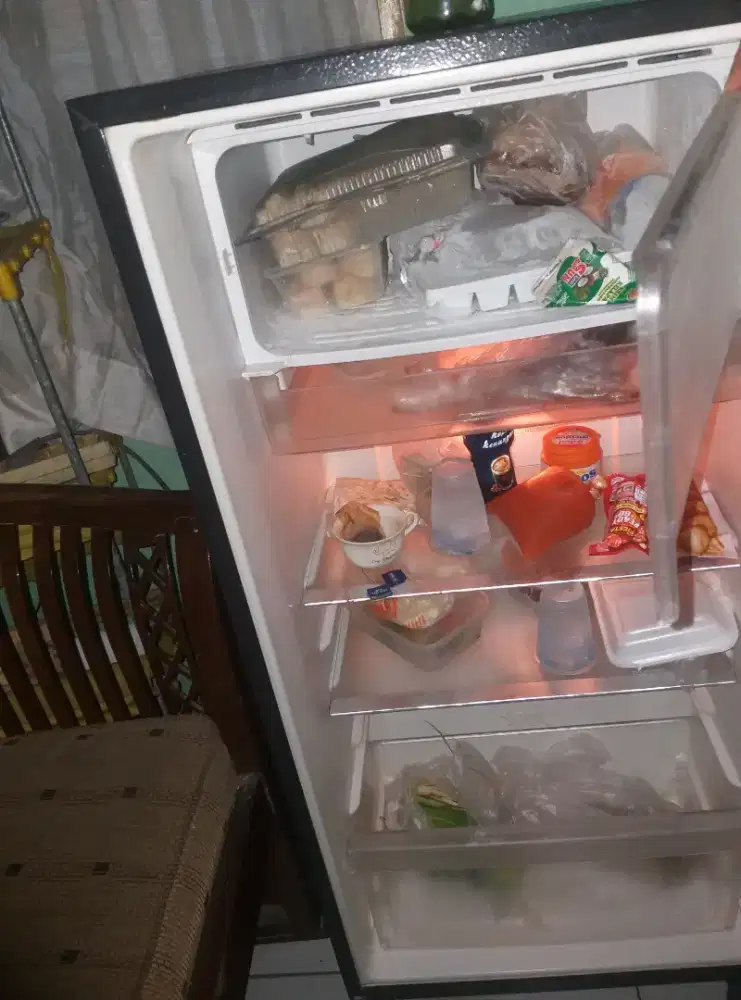 Kulkas 1 pntu br 2 th an lengkap beraih normal free ongkir llmove dkt