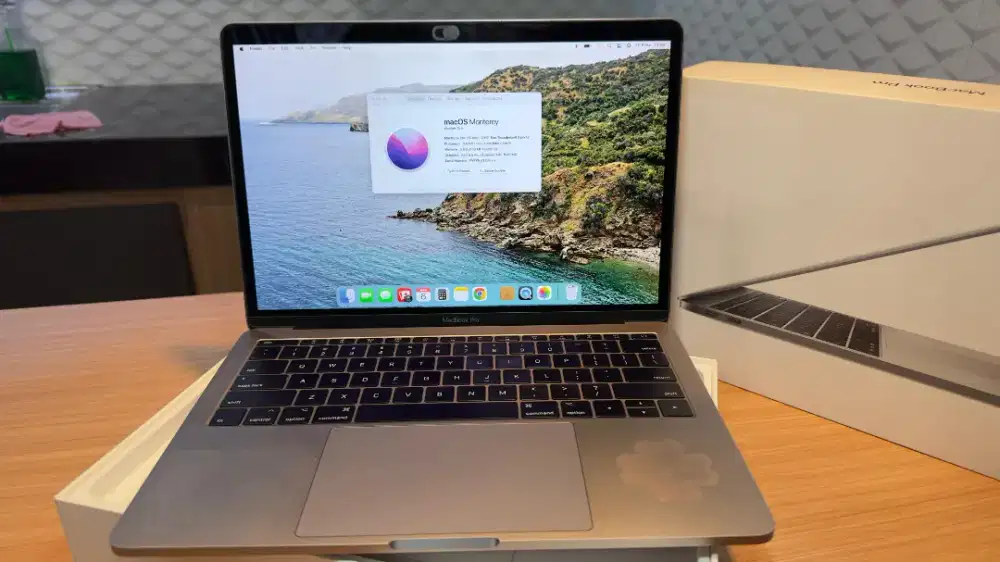 Di jual mac book second good condition