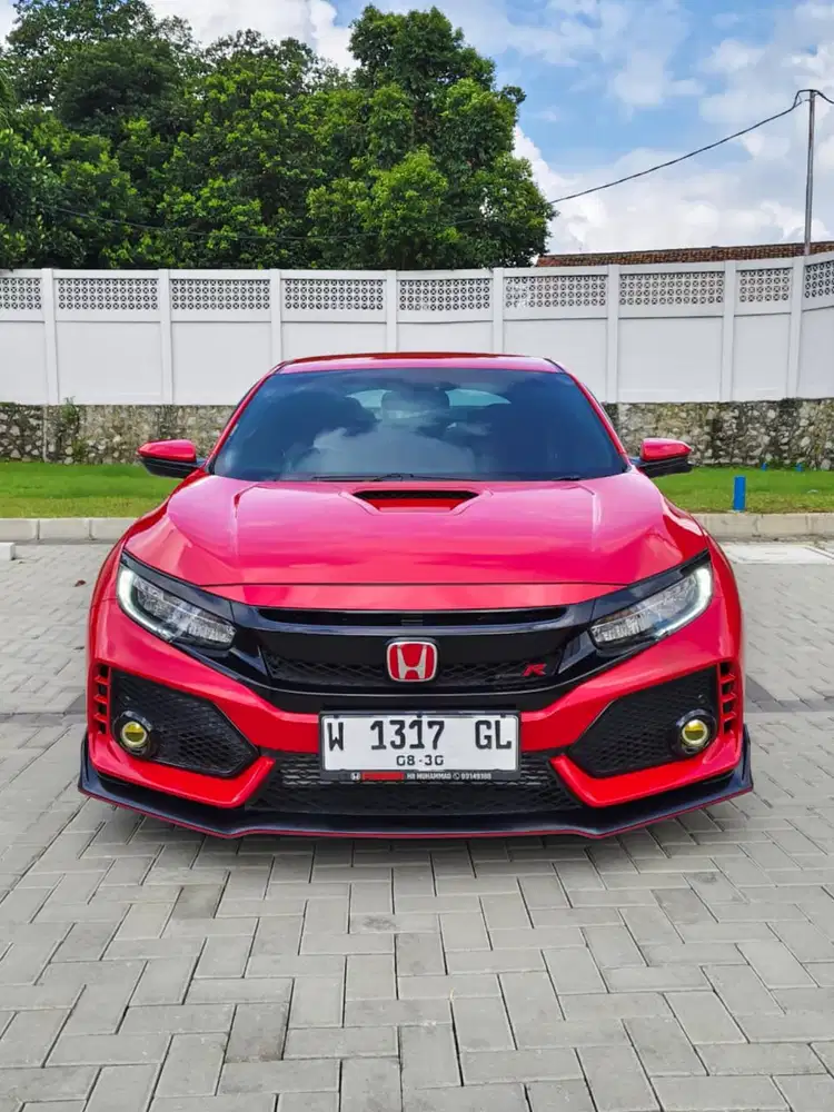 Honda Civic TypeR 2.0 Turbo FK8
M/T 2019