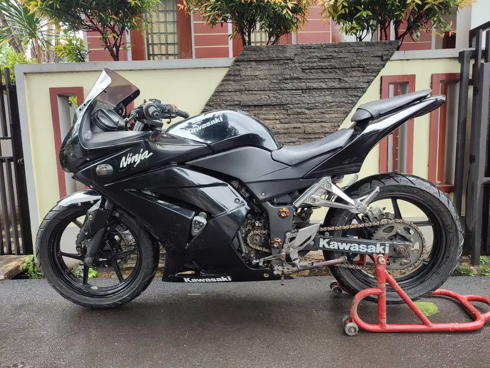 KAWASAKI NINJA KARBU TAHUN 2010