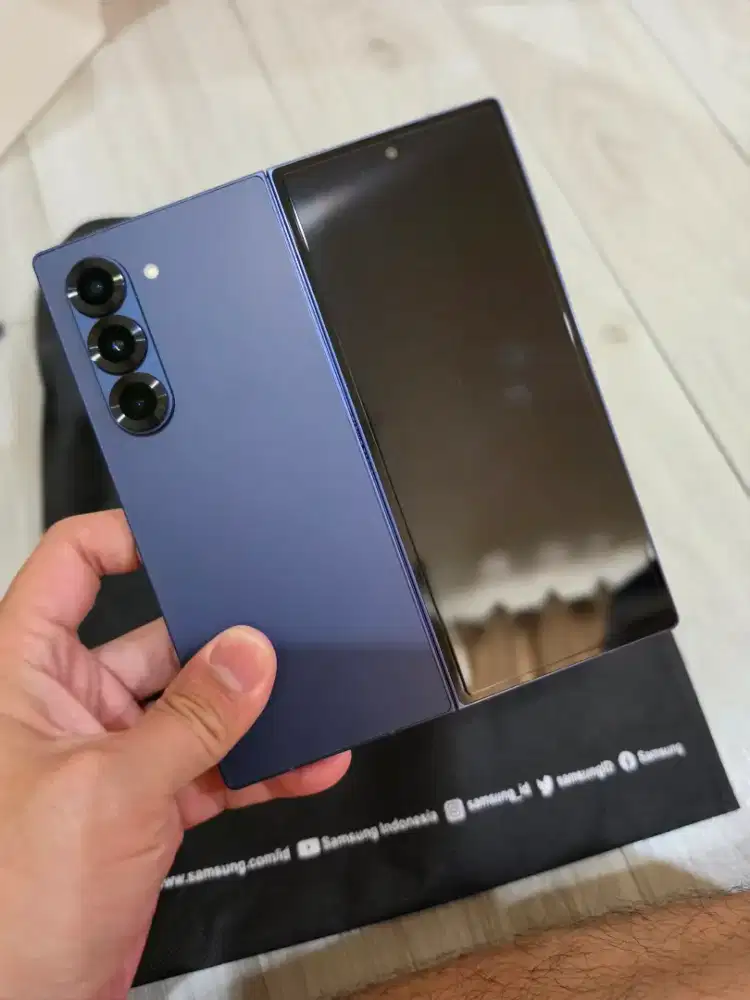 Samsung Z Fold 6 (512GB) - Navy Blue