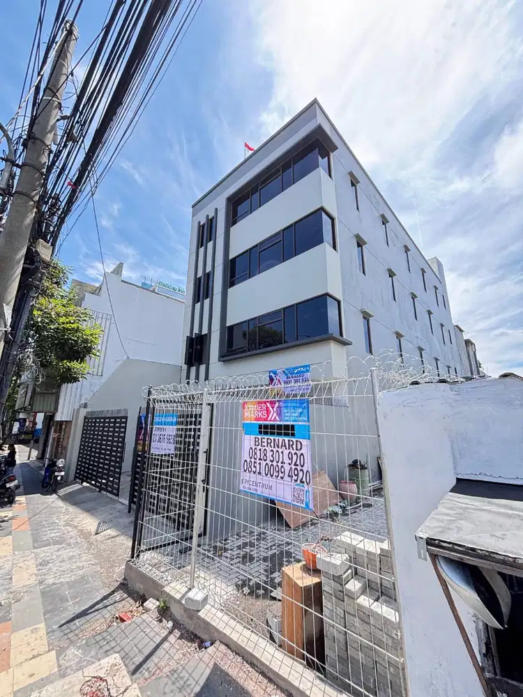 Disewakan Gedung Kedungdoro dekat Tunjungan Tidar