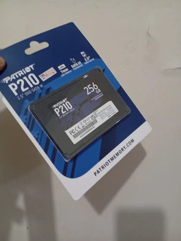 RAM DRR4 8GB 3200MHZ & SSD 256GB BARU