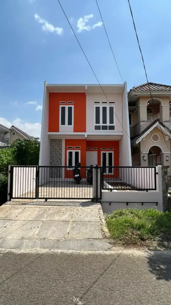 Rumah 2 Lantai, Telaga Kahuripan, Parung,  Bogor