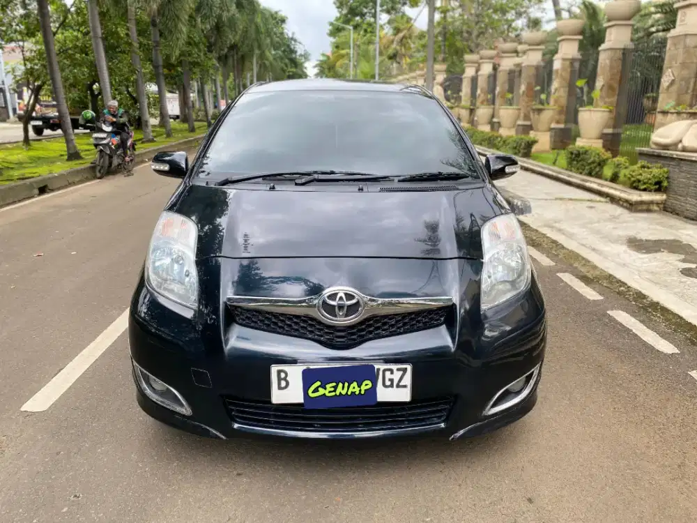 Yaris E Manual 1.5 2010 Hitam Mulus Terawat Yuk Ce Segera