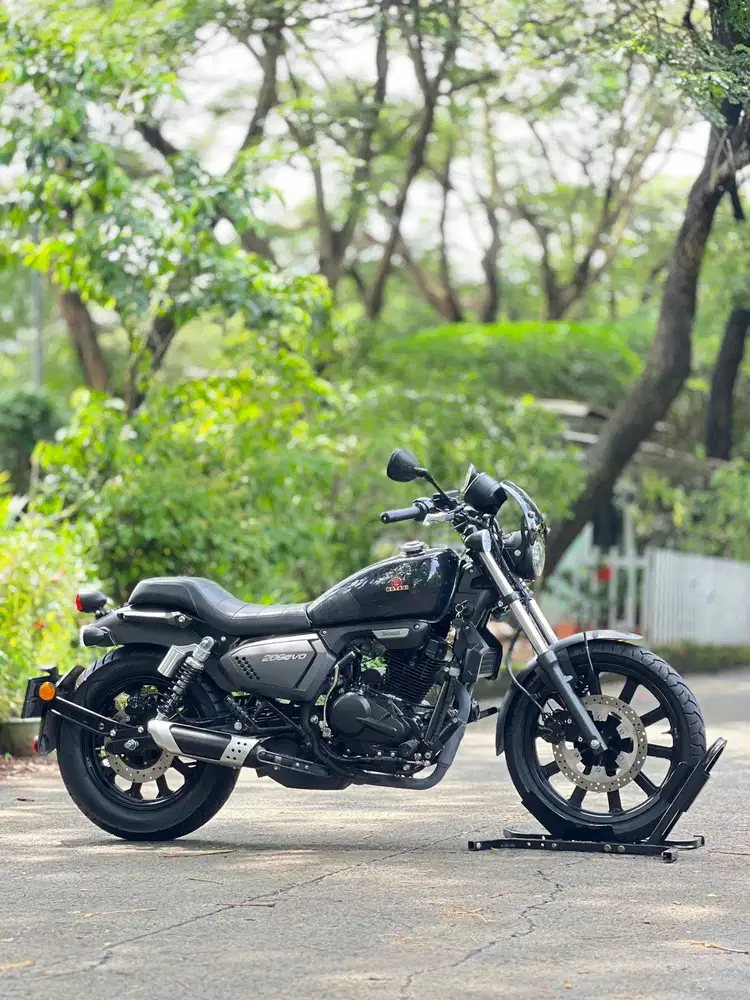 BENELLI MOTOBI 200 EVO 2025 HITAM KM 2K PAJAK HIDUP LIKE NEW