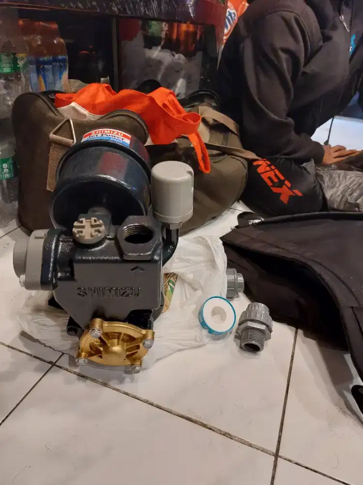 Tukang ledeng Pipa mampet/saluran tersumbat pasang Pompa/Tandon air