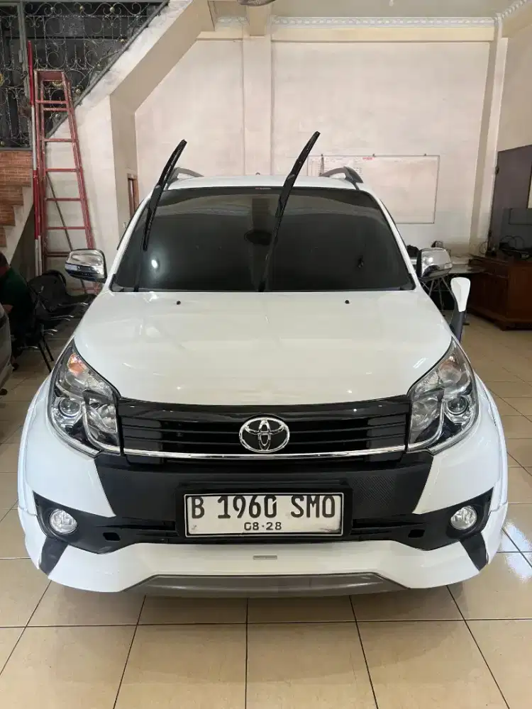 Toyota Rush S TRD Manual 2016 Putih