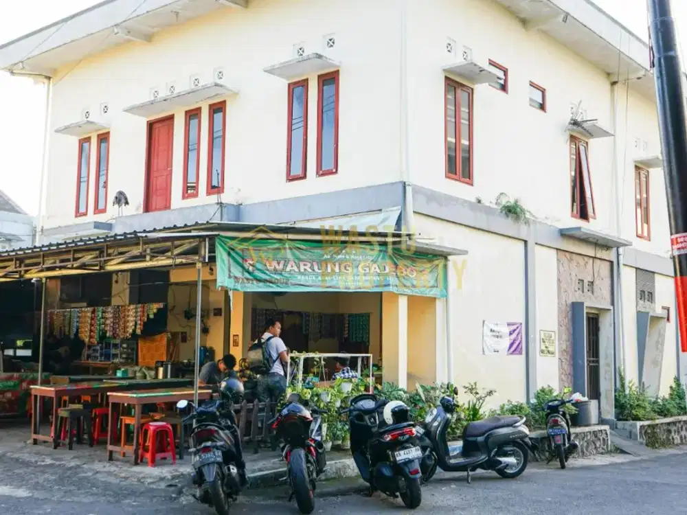 BUC! BANTING HARGA! KOST 14 KAMAR & TEMPAT USAHA DIJUAL DI KAMPUS UII JOGJA