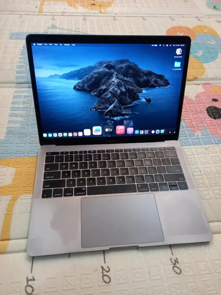 Macbook Pro 2017 layar 13in Core i5