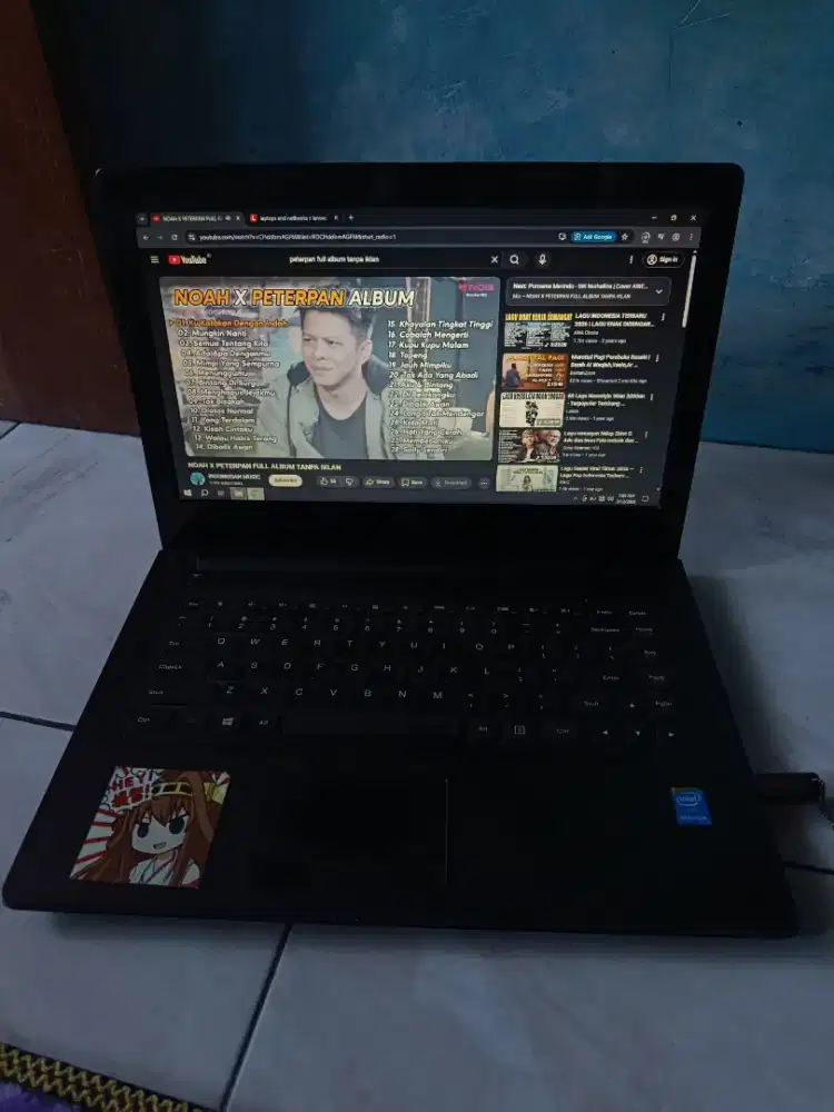 Laptop lenovo Intel layar 14 inc
