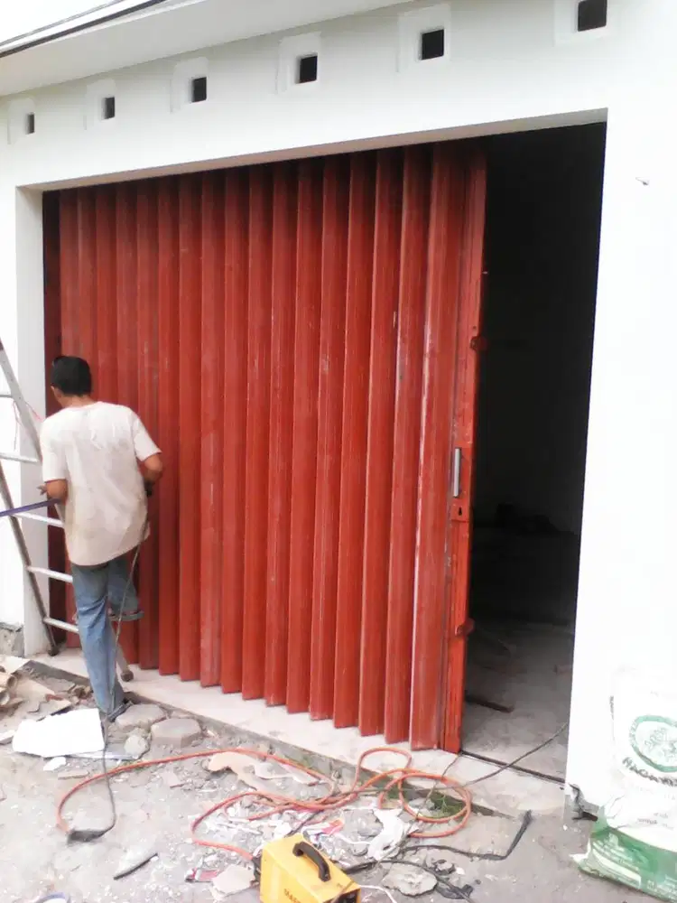 service roling door/ folding gate