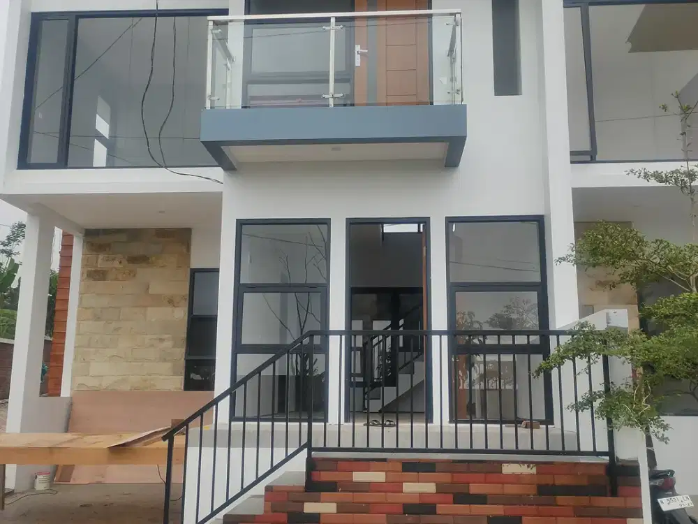 Dijual Modern vila 800jutaan. Private pool wilayah Batu