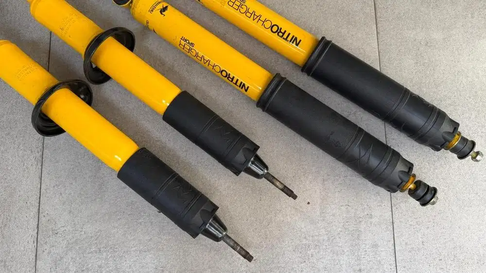 Shock breaker OME (OLD MAN EMU) Fortuner 2015