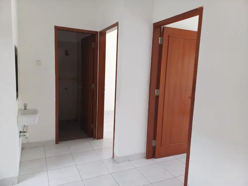 Disewa Rumah di Emerald Sektor 9 Bintaro