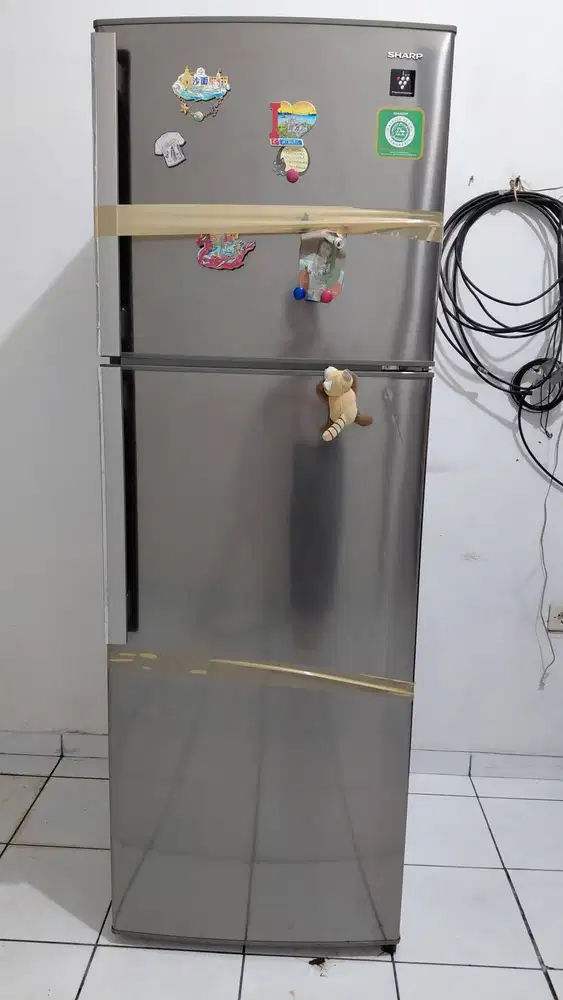 DiJual KULKAS 2 PINTU Merk SHARP