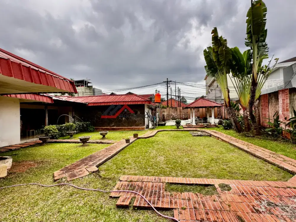 Rumah Lama Hitung Tanah Dekat Kemang Raya, Jakarta Selatan