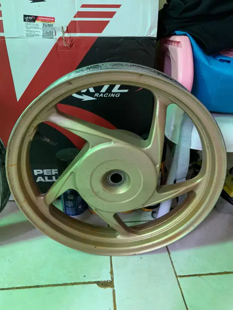 Dijual velg ori copotan motor scopy 2016