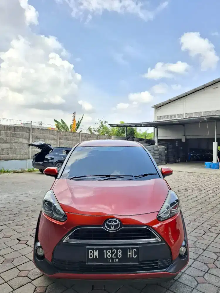 Sienta 2016 V matic. Km 115rb