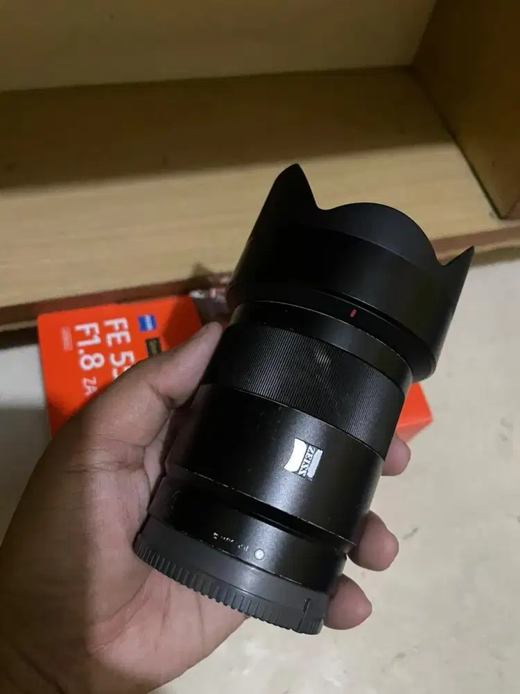 Lensa Sony FE 55mm F1.8 Zeiss Full Frame