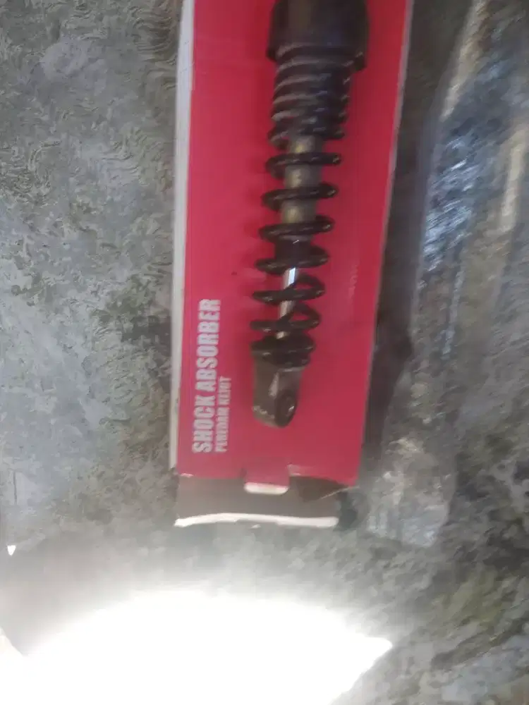 Shockbreaker belakang Jupiter Z1