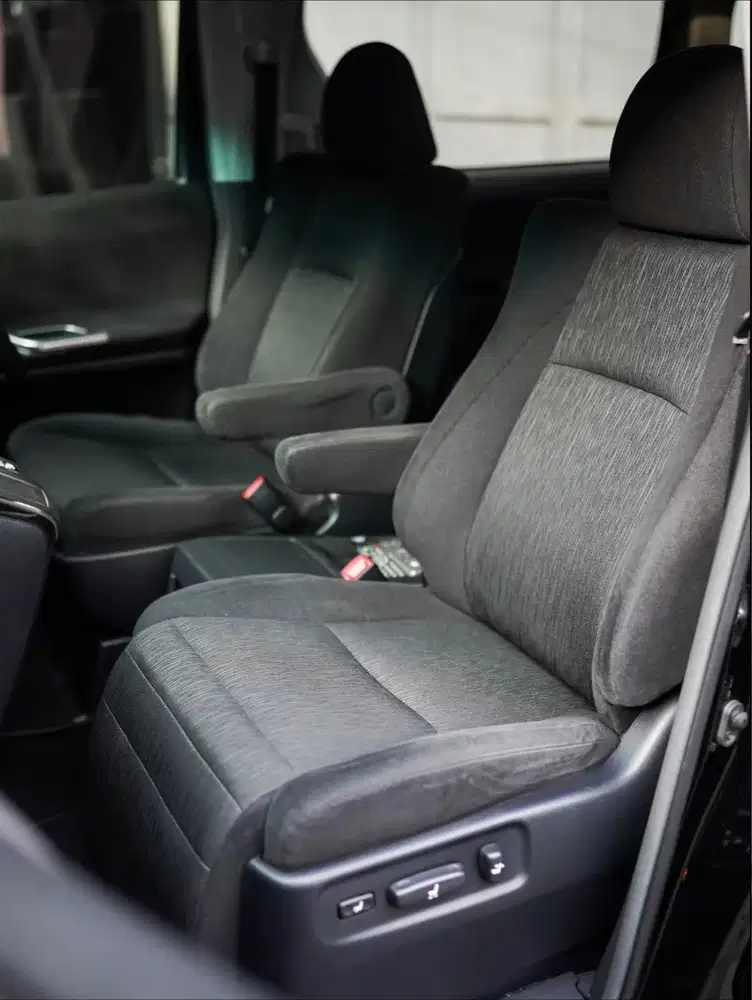 Toyota Vellfire ZG 2.4 CBU Jepang (2014)