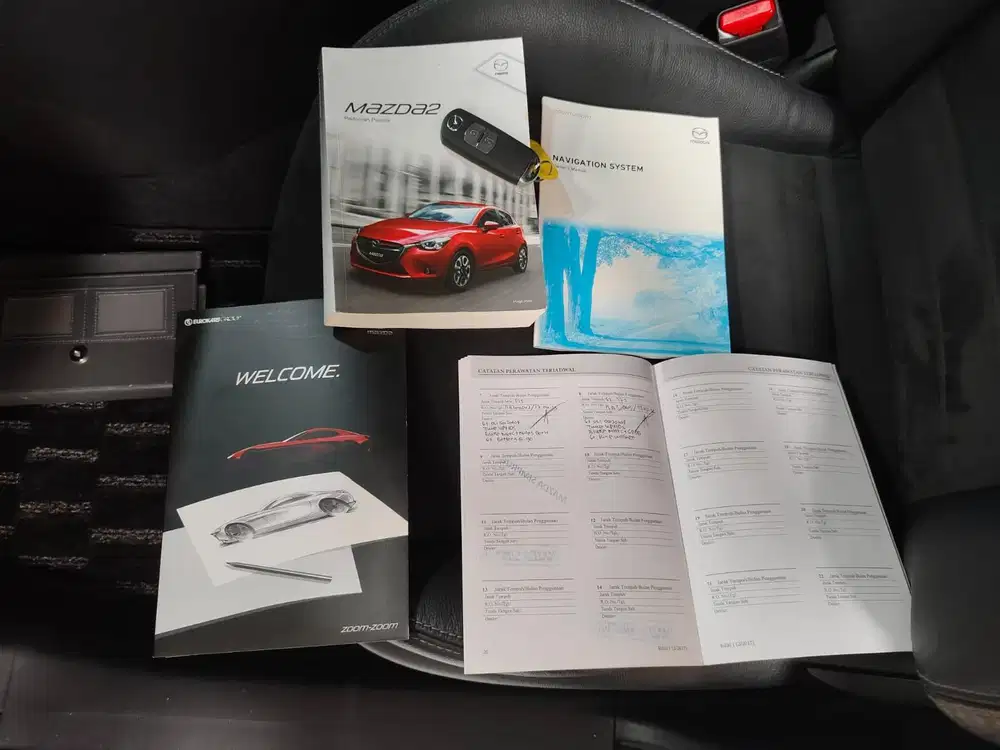 Mazda 2 R Skyactiv AT 2016 Low KM Mulus Istimewa Siap Pakai