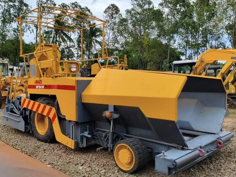 Dijual Asphalt Finisher Niigata NFB6W