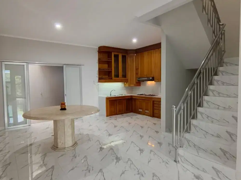 Dijual Rumah 2 Lantai Citra 1 Jakarta Barat Dekat Bandara