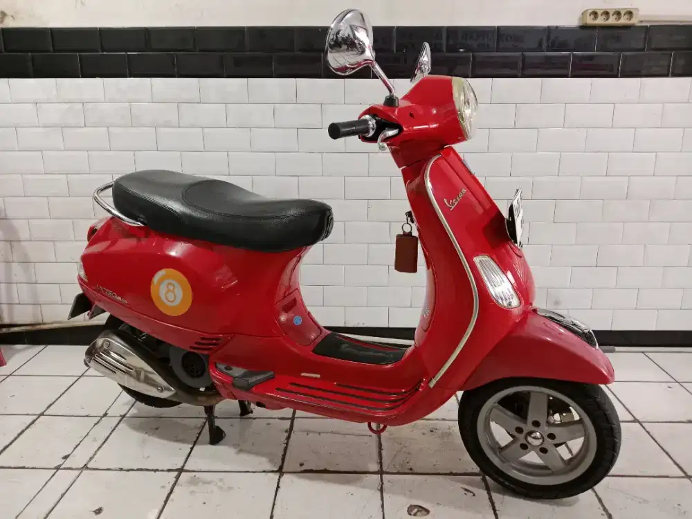 Dijual cepat Vespa lx150 2013 surat lengkap