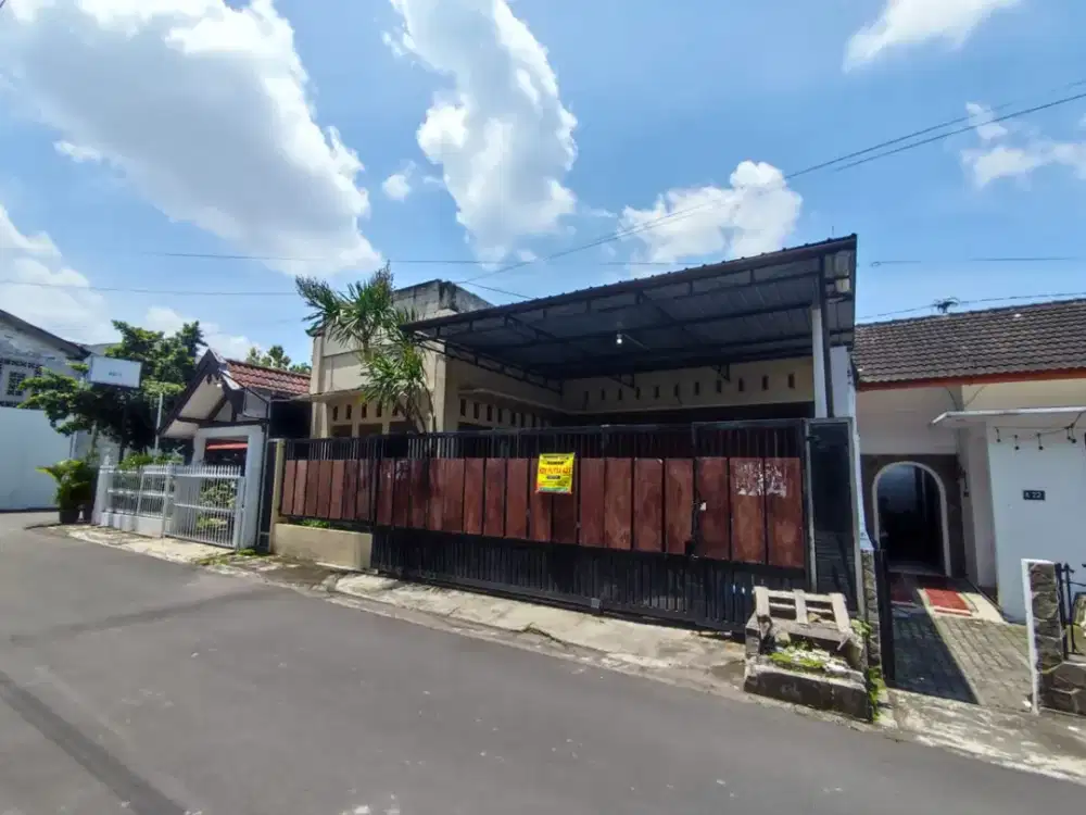 Kost 10 Kamar Dekat UPN & STIE YKPN – Lokasi Favorit Mahasiswa