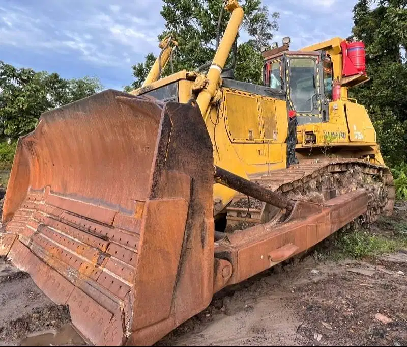 Dijual Bulldozer Komatsu D375A Thun 2011