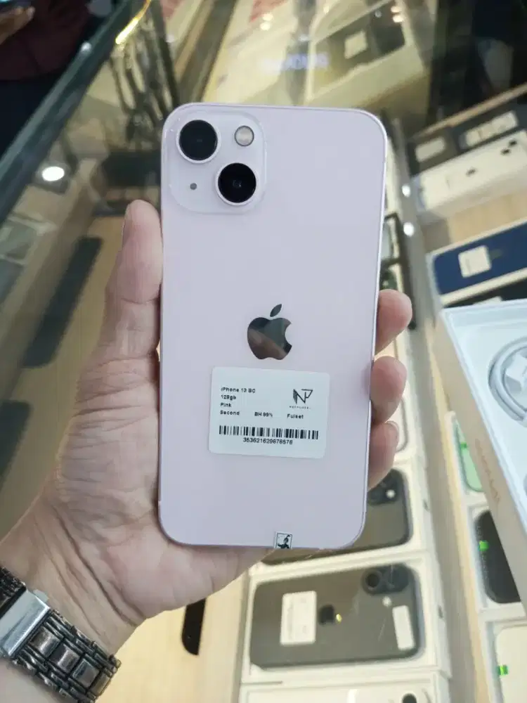 Cicilan bunga 0% dan gratis 2 bulan angsuran iPhone 13 128gb pink