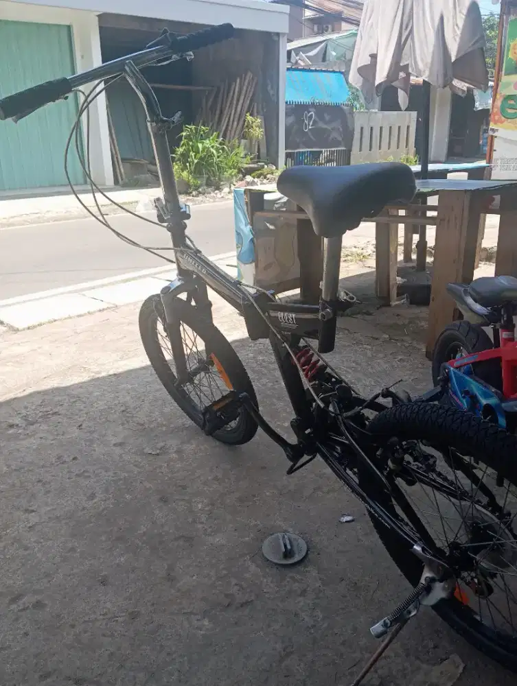 Sepeda lipat UNITED QUEST ukuran 20