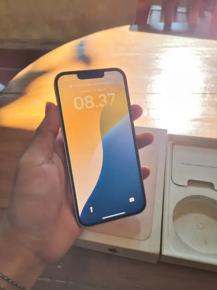 iPhone 13 128GB iBox