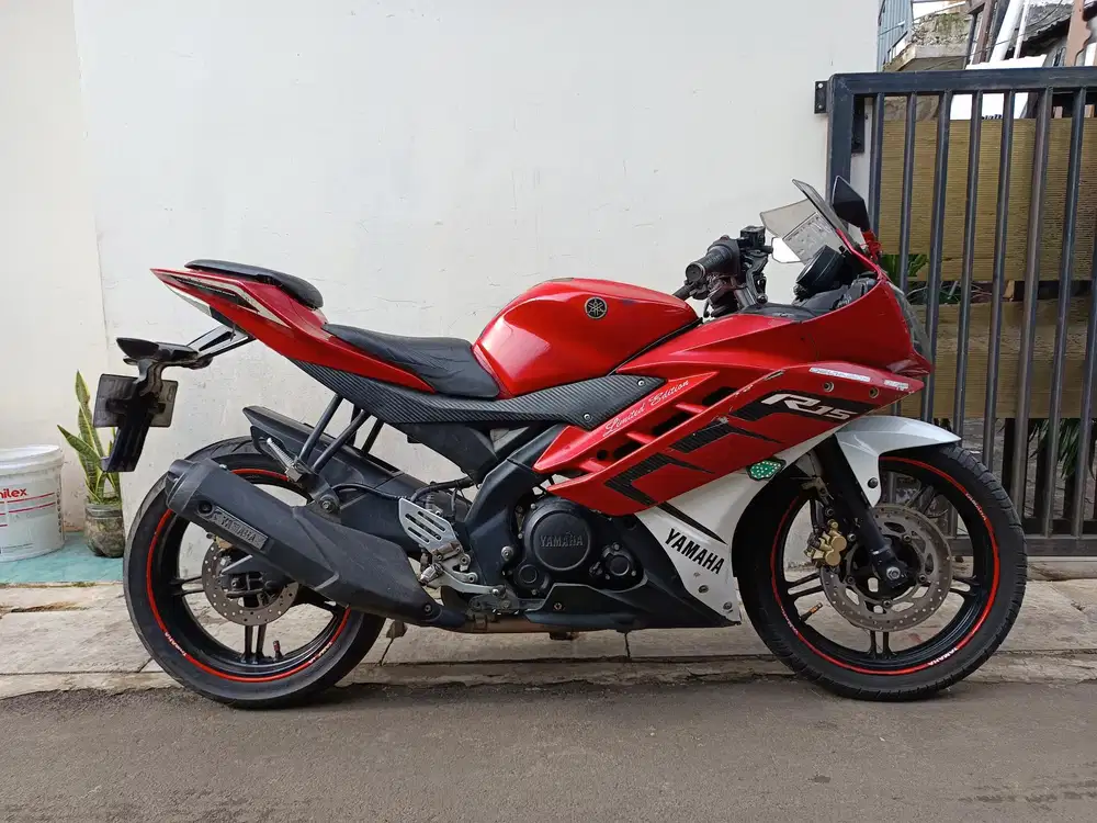Yamaha R15 v2  2015 pajak hidup