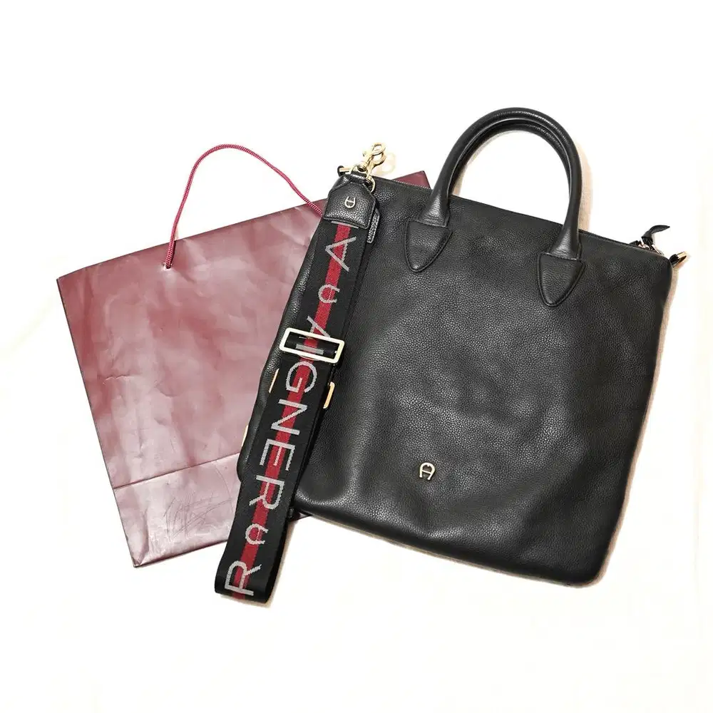 Aigner Zita Medium Handbag