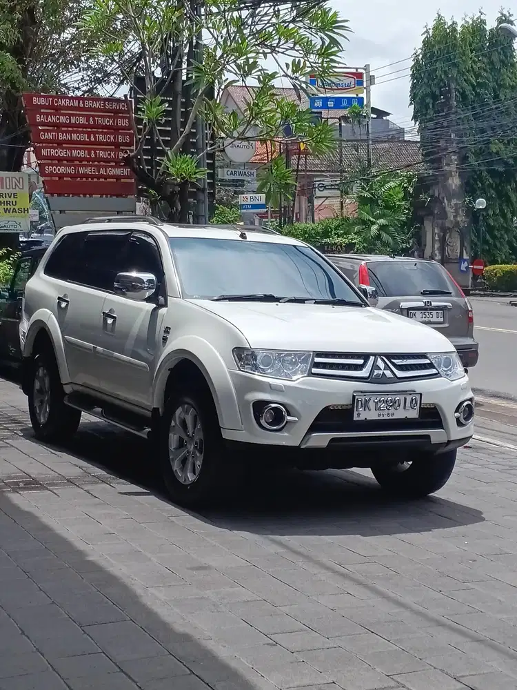 PAJERO SPORT DAKAR MATIC DIESEL 2014 LOW KM 70 RB