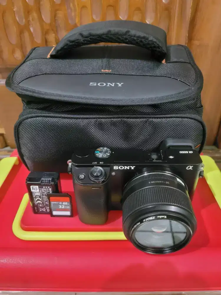 SONY a6000+sigma 30mm Sc 4rb MINIM!! Like new!! MURAH!! BONUS!!