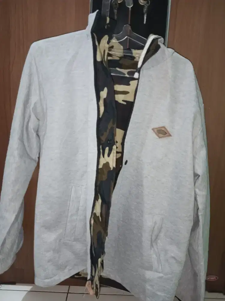 Jaket Vans Pria 2Warna bulak-balik