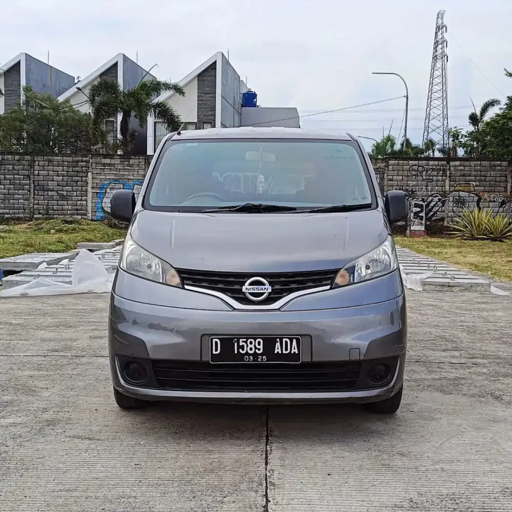 Dp 7 JT Nissan Evalia ST 1,5 M/T 2014