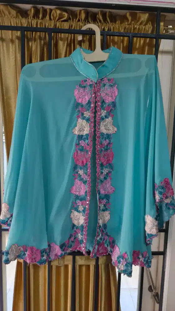 Outer / luaran untuk kondangan